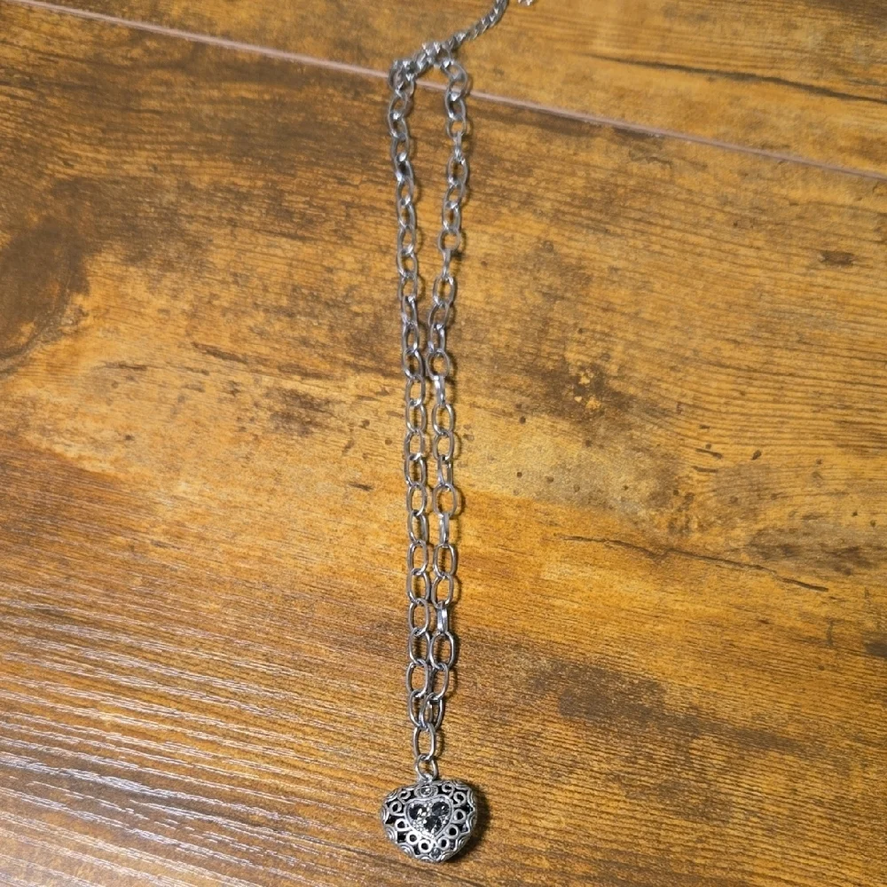 Silver toned heart pendant chain necklace